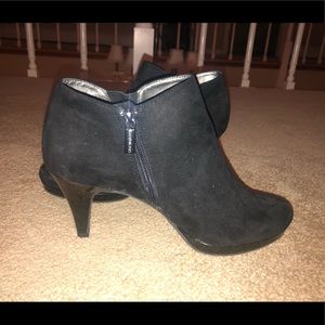 Bandolino Black Booties